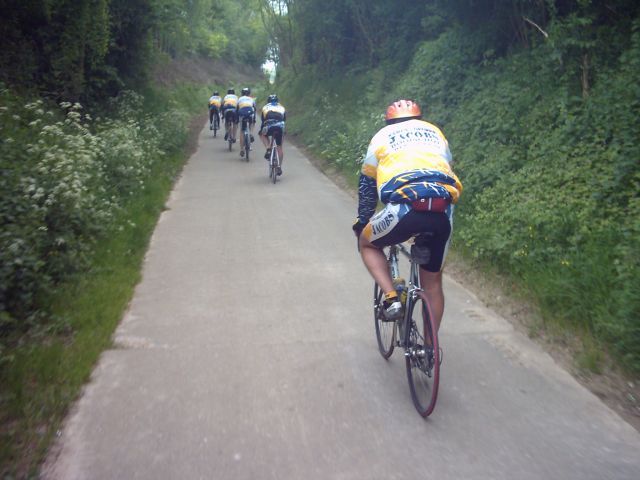 Bertem Hol
Langs holle fiets/wandelwegen door de streek achter Leuven - een uiterst 'scoon' stukje Vlaams Brabant - sporen we naar huis.
