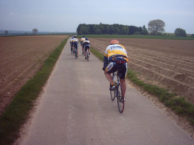 Bertem Vlak
Langs vlakke fiets/wandelwegen door de velden achter Leuven - een uiterst 'scoon' stukje Vlaams Brabant - sporen we naar huis.
