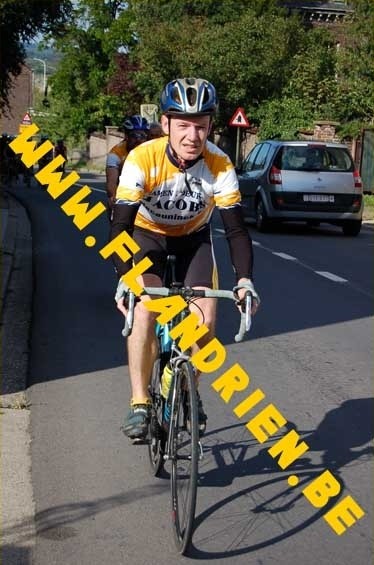 Willy Vannitsen Classic 2
Pit kan niet echt lachen met Bert achter zich want Raf rijdt nog voor hem!
Keywords: Willy Vannitsen Classic VWB semiklassieker