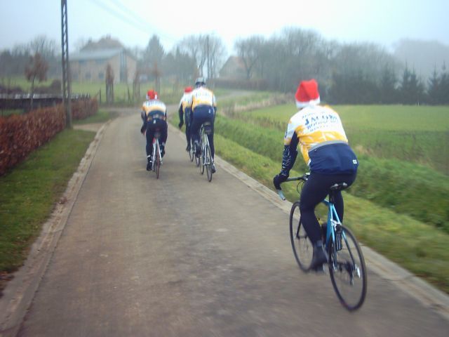 Rustig bollen richting Horst
Ideaal fietsweer voor een winterse dag: Droog, niet te veel wind, niet te koud en goed gezelschap.
