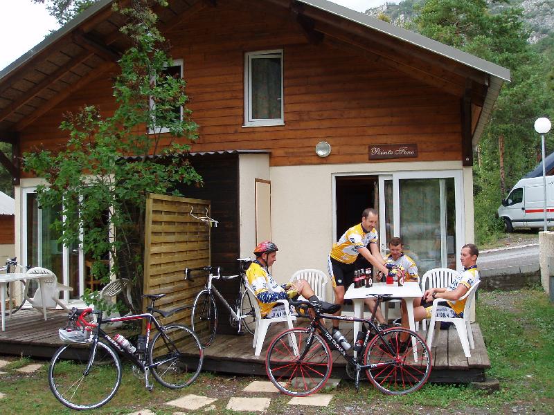 Home sweet home
Deze chalets op de camping "Domaine Loisirs de l'Ubaye" zouden voor een week onze thuis zijn.
