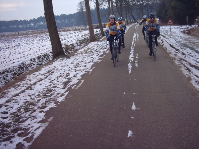 Poolreizigers
Mooi desolaat winterlandschap in de velden aan de sportterreinen van Gierle
