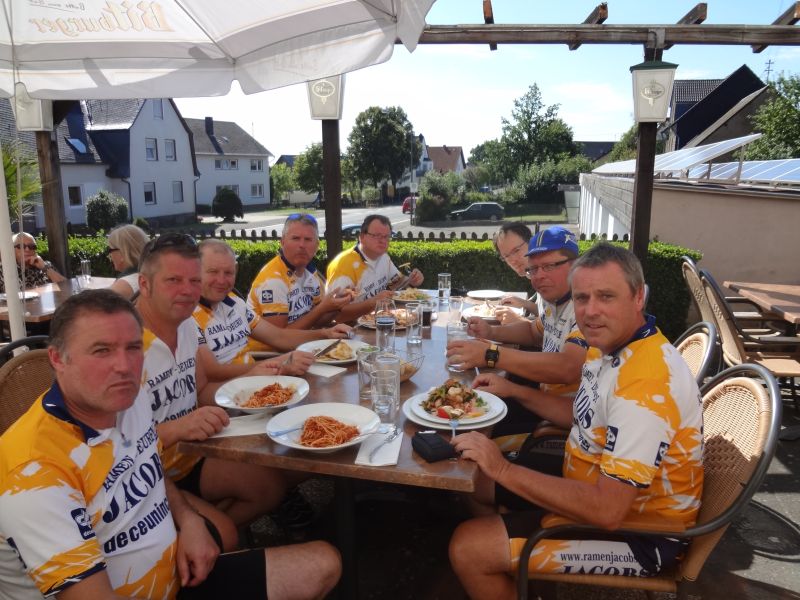 Echte coureurs eten pasta
Dus hadden sommigen blijkbaar verkeerd gekozen.
