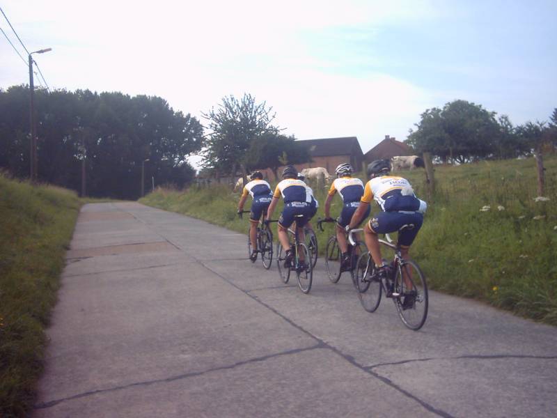 Neervelp 2
We reden langs Neervelp voor de mooie veldweg richting Honsem.
