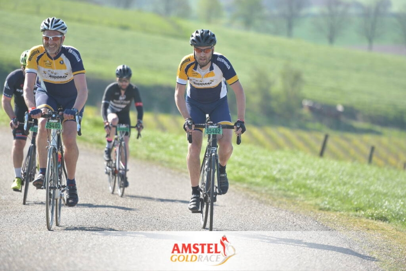 Koen en Raf op de Fromberg
Koen en Raf tijdens de eerste (prachtige) beklimming van de Fromberg, misschien wel de mooiste helling uit de Amstel Gold Race.
