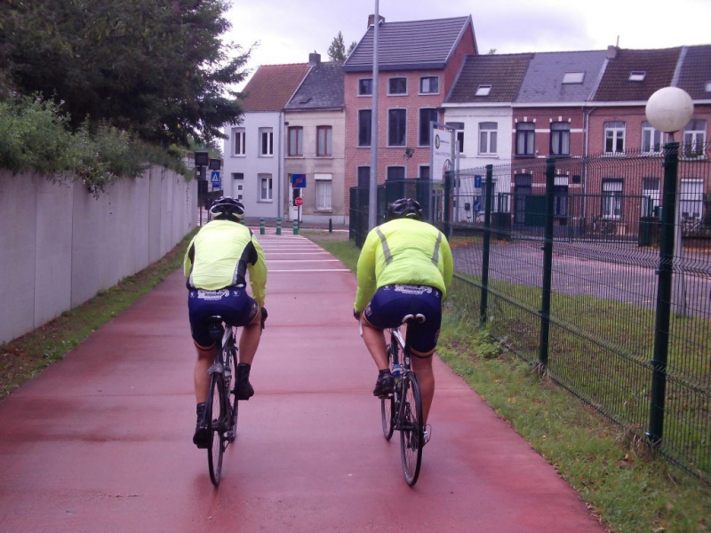 Fietsostrade in Mechelen 
Raf en Danny richting Nekkerspoel
