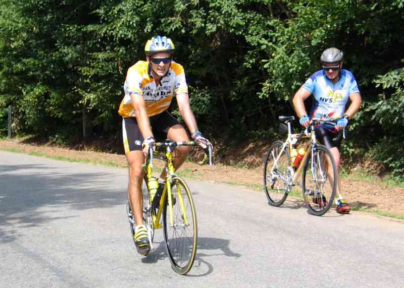 Warre weer scorend, op Rideux
Warre met tevreden grijns na een beklimming in de verzengende namiddag-zomerhitte (2003 was een zeer hete zomer).
