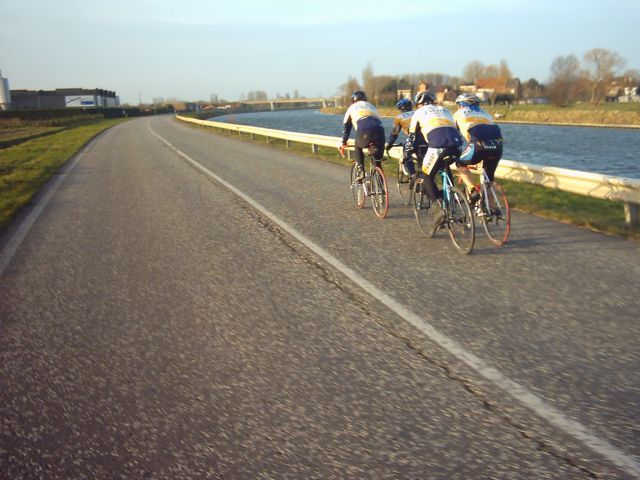 Rustig en ruim
Voordeel van dijken is de verkeersvrijheid, en de ruimte, en de uitgestrekte lange stukken zonder hindernissen.
