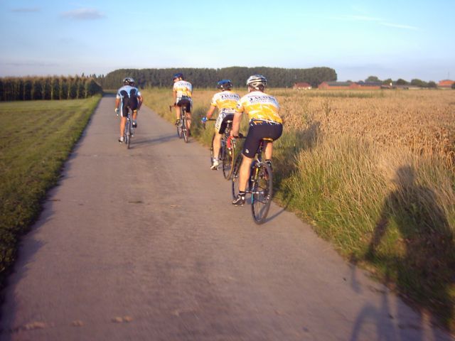 Preparing For Climbing The Angry Barn
The climbs have the most spectacular names, some of them are official (like this one), other are the result of "bike-riding" inspiration.
Keywords: Wim Raf Johan Jeff