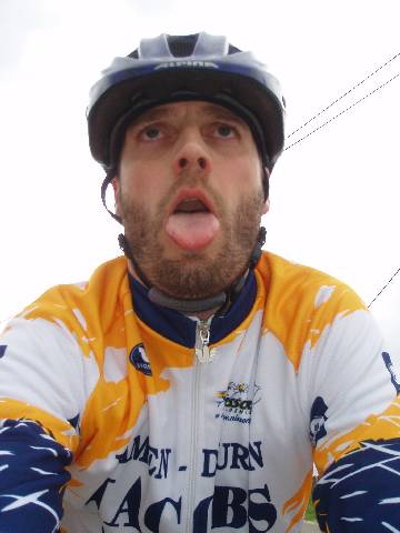 Zelfportret Raf
Nog even een zelfportret en dan snel het kodakske wegsteken om Johan te volgen.
Keywords: rvv bwb
