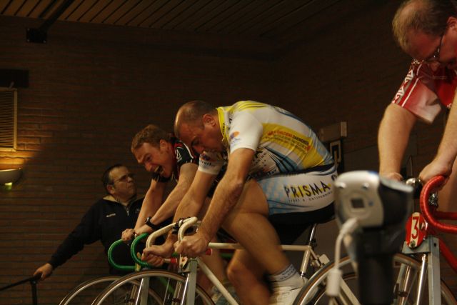 Dominique Van looy (Schotters -Pro Team), Bart Lemmens (Fietsshop Racers), Bart Bogaerts (De Mottebollen)
Reeks 2.3.1
