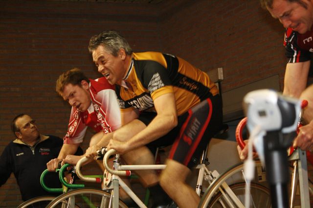 Nick Van Genechten (De Mottebollen), Paul Matheus (De Fikskes), Fred Vermunicht (Schotters - Pro Team)
Reeks 2.3.3
