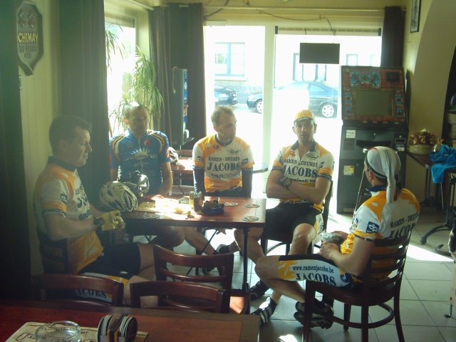 CafÃ© Parijs-Roubaix in Kerkom
Het cafÃ© werd opengehouden door een echte winnaar van de Helleklassieker. Georges Claes (Â°1920-1994) won tweemaal, in 1946 en 1947.  
