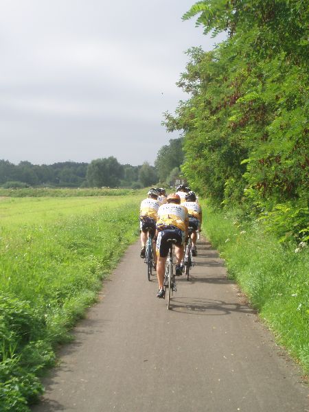 Op weg naar Namen langs de Ravel2 - 2
Vermoedelijk is deze Ravel2 de langste "beklimming" in BelgiÃ«!
