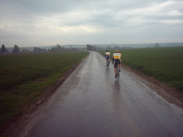 Mistig Landschap
Een korte regenbui toverde deze kleine vallei even om in een grijsgrauw stilleven.
