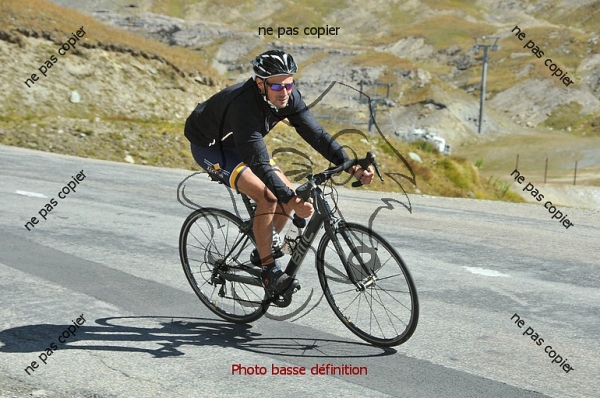 Jokke daalt de Col de l'Iseran af
