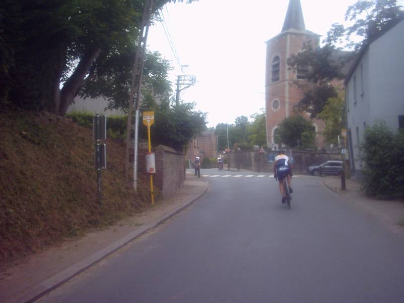 Kerkje Bonlez
Voorbij het centrum van Bonlez kruisen we de Train en rijden door de vallei terug noordelijk richting Grez-Doiceau en Pecrot, om op de gekende routes richting Leuven te komen. 
