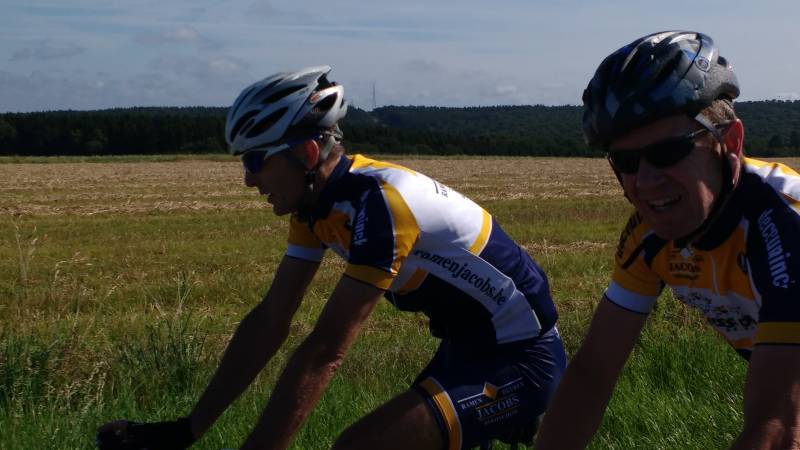 Warre en Pit
Ook Warre en Pit genieten van de omgeving en de zon die doorgebroken is.
