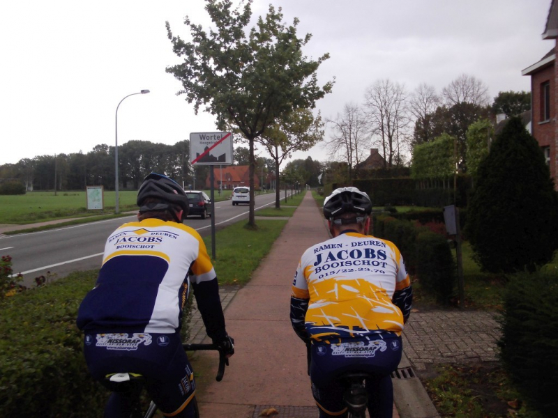 Vaarwel Wortel
Einde-bebouwde-kom bord van Wortel
