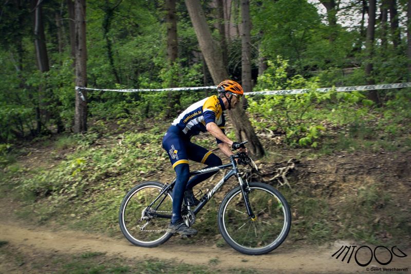 Warre met stijl
Eerste keer in het bos met de MTB maar dat is er niet aan te zien!
